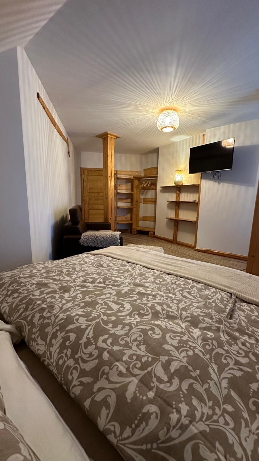 Pokój Czteroosobowy z Balkonem